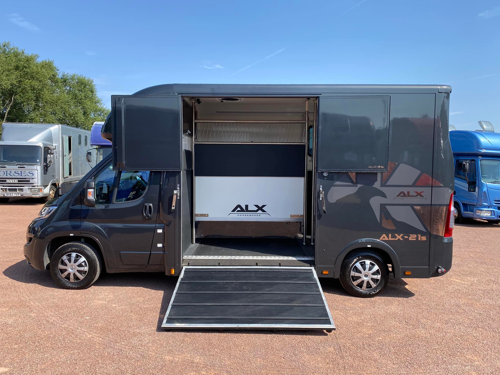 2021 ALX 3.5T STALLION - Central England Horseboxes